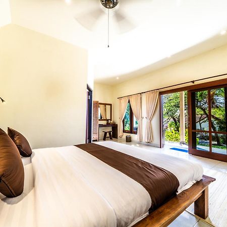 Ocean Sun Dive Resort Туламбен Екстер'єр фото