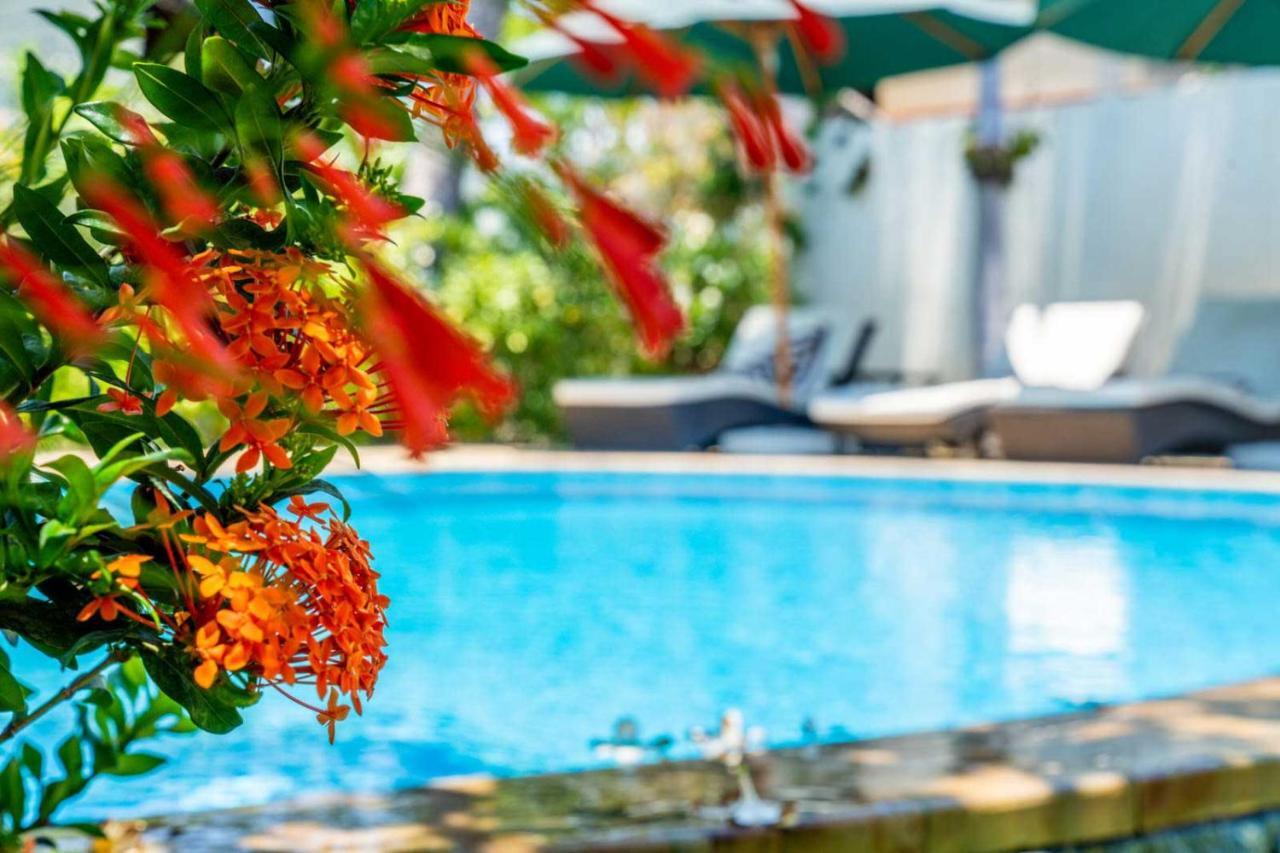 Ocean Sun Dive Resort Туламбен Екстер'єр фото